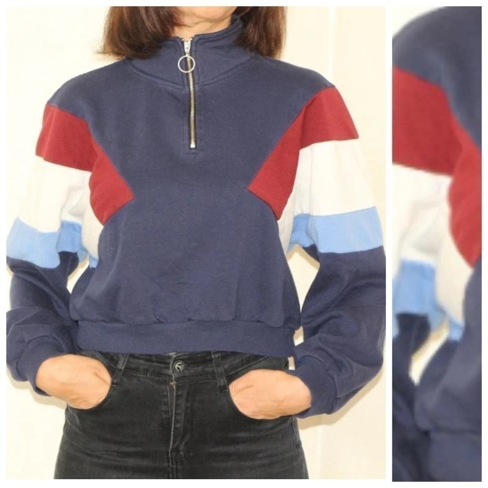 STAND-UP COLLAR SWEATSHIRT‎ DIVIDED as seen on tv-small Blokecore